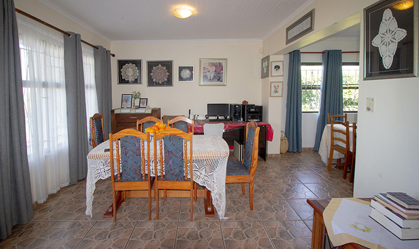 4 Bedroom Property for Sale in De Kelders Western Cape